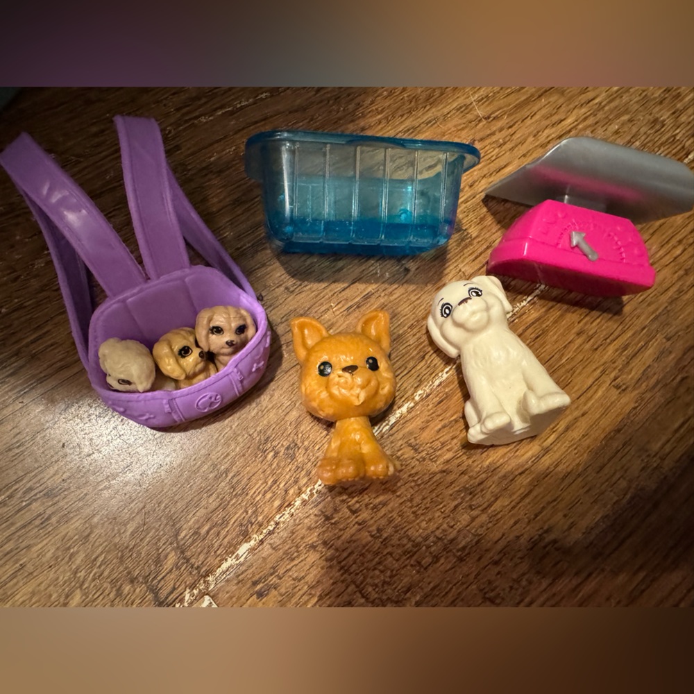 Barbie Chelsea puppies replacement newborn puppies, scale, tub, Carrier, lot
